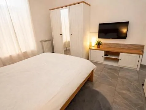 Apartment Saia's Flat Rom
